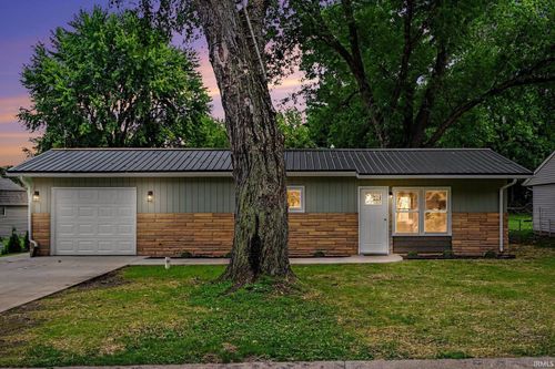 2508 Westside Dr, Warsaw, IN, 46580-2157 | Card Image