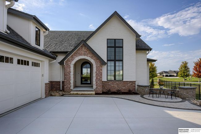 3319 S 209 Th St, Home with 3 bedrooms, 3 bathrooms and 3 parking in Elkhorn NE | Image 6