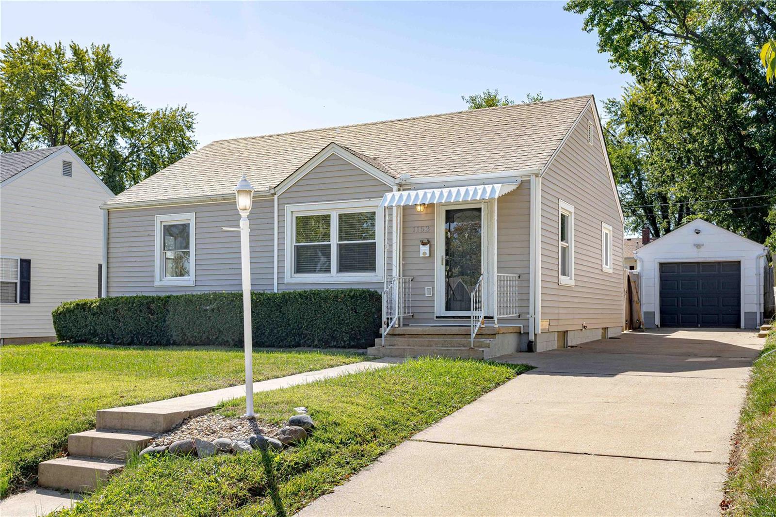 Pike St, Saint Charles, MO 63301