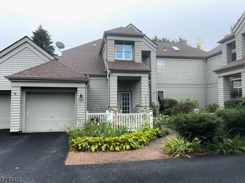 5 Harker Hill Dr, Hamburg, NJ, 07419-1231 | Card Image