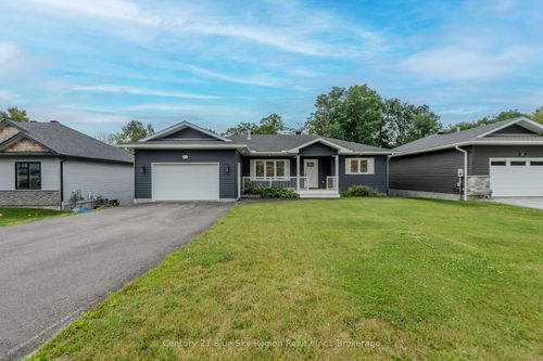 177 Carmichael Dr, North Bay, ON, P1B8G2 | Card Image