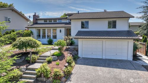 15617 Se Fairwood Blvd, Renton, WA, 98058-8637 | Card Image