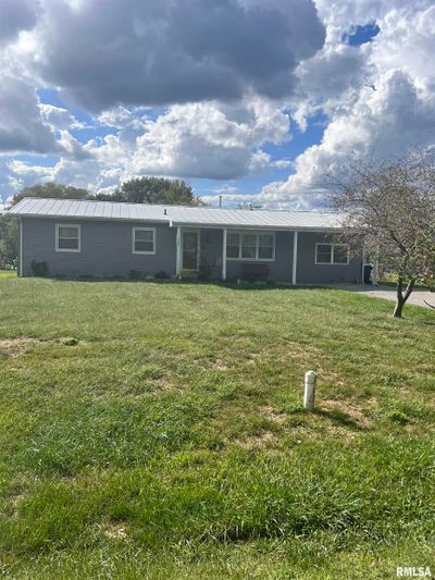 140 Skyline Drive, House other with 3 bedrooms, 1 bathrooms and null parking in Goreville IL | Image 2