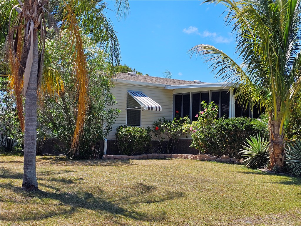 Thrush Cir, Sebastian, FL 32976