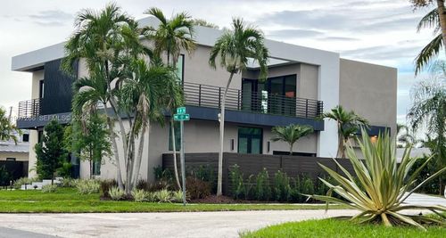 1700 Ne 18th St, Fort Lauderdale, FL, 33305-3428 | Card Image