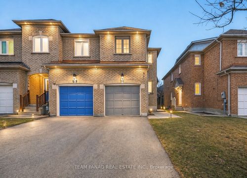 25 Ural Cir, Brampton, ON, L6R1H3 | Card Image