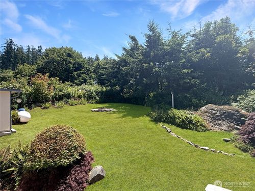 673 Majestic View Ln, Camano Island, WA, 98282-5750 | Card Image