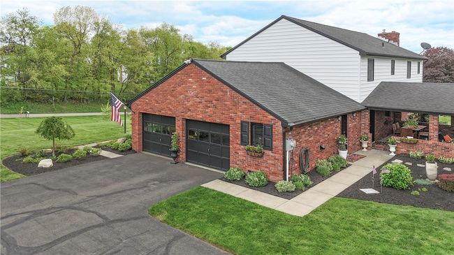 Garage Side of House | Image 34