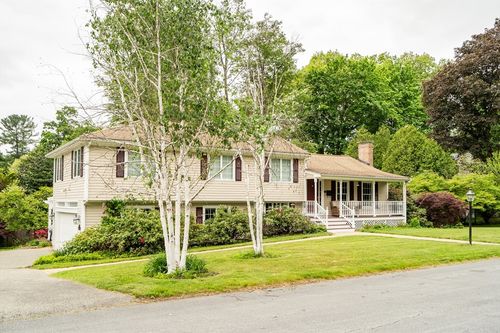 10 Ballard Ter, Lexington, MA, 02420-3200 | Card Image