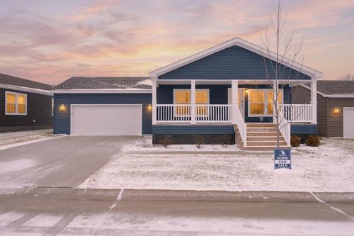 250 Riviera Dr, Lapeer, MI, 48446-3561 | Card Image