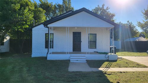 623 S Ruddell St, Denton, TX, 76205-6363 | Card Image