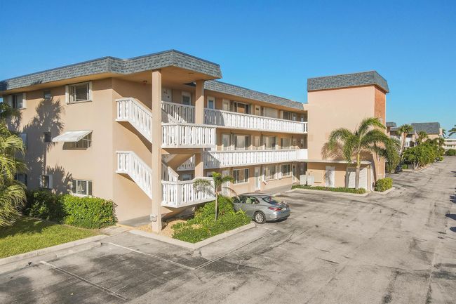 APT-310 - 131 Doolen Ct, Condo with 2 bedrooms, 2 bathrooms and null parking in North Palm Beach FL | Image 12