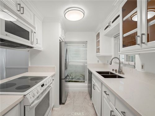 138-18411 Hatteras St, Tarzana, CA, 91356 | Card Image