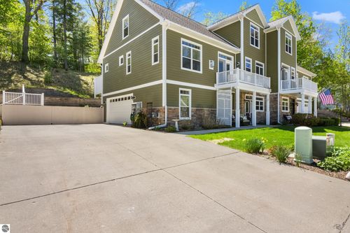 112 Fairway Hills Dr, Traverse City, MI, 49684-4178 | Card Image