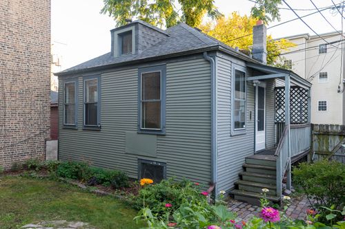 coachhouse-1961 W Farragut Avenue, Chicago, IL, 60640 | Card Image