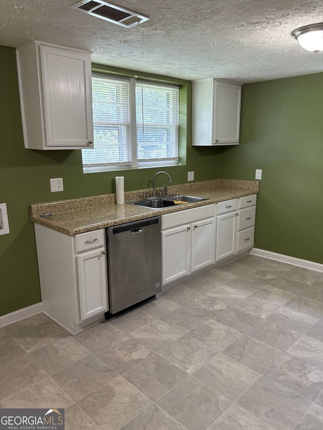 684 S Broad St, House other with 3 bedrooms, 1 bathrooms and null parking in Commerce GA | Image 7