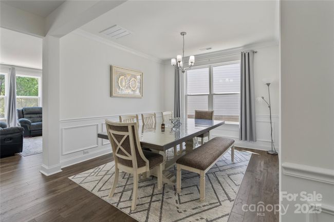 Formal Dining Room | Image 7