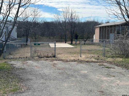 423 Waterfront Row, Quitman, TX, 75783-3570 | Card Image