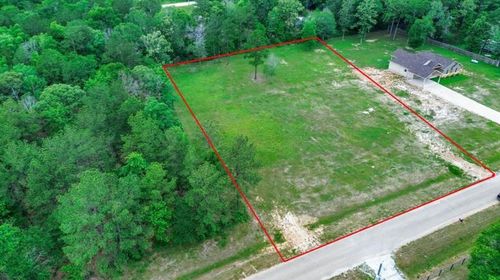 3952 Highline Oaks E, Conroe, TX, 77306-6365 | Card Image