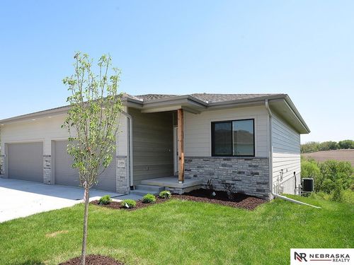 14806 Brunning St, Bennington, NE, 68007-2009 | Card Image