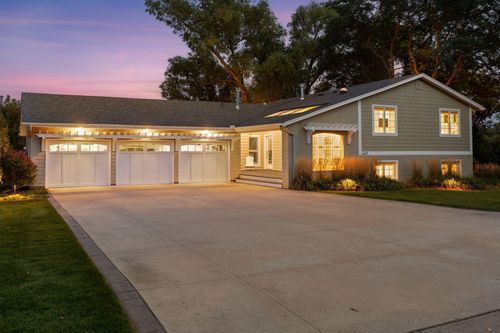 2509 Cherrywood Rd, Minnetonka, MN, 55305-2318 | Card Image