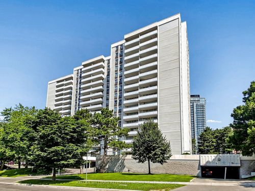 1111-10 Parkway Forest Dr, North York, ON, M2J1L3 | Card Image