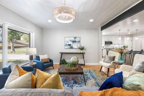 811 Tarryall Dr, Dallas, TX, 75224-4916 | Card Image