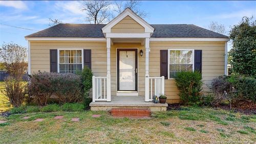 106 County Ave, Dunn, NC, 28334-6614 | Card Image