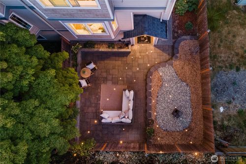 b-9239 Ashworth Ave N, Seattle, WA, 98103-3501 | Card Image