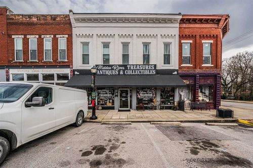 103 Water St, Horse Cave, KY, 42749-1134 | Card Image