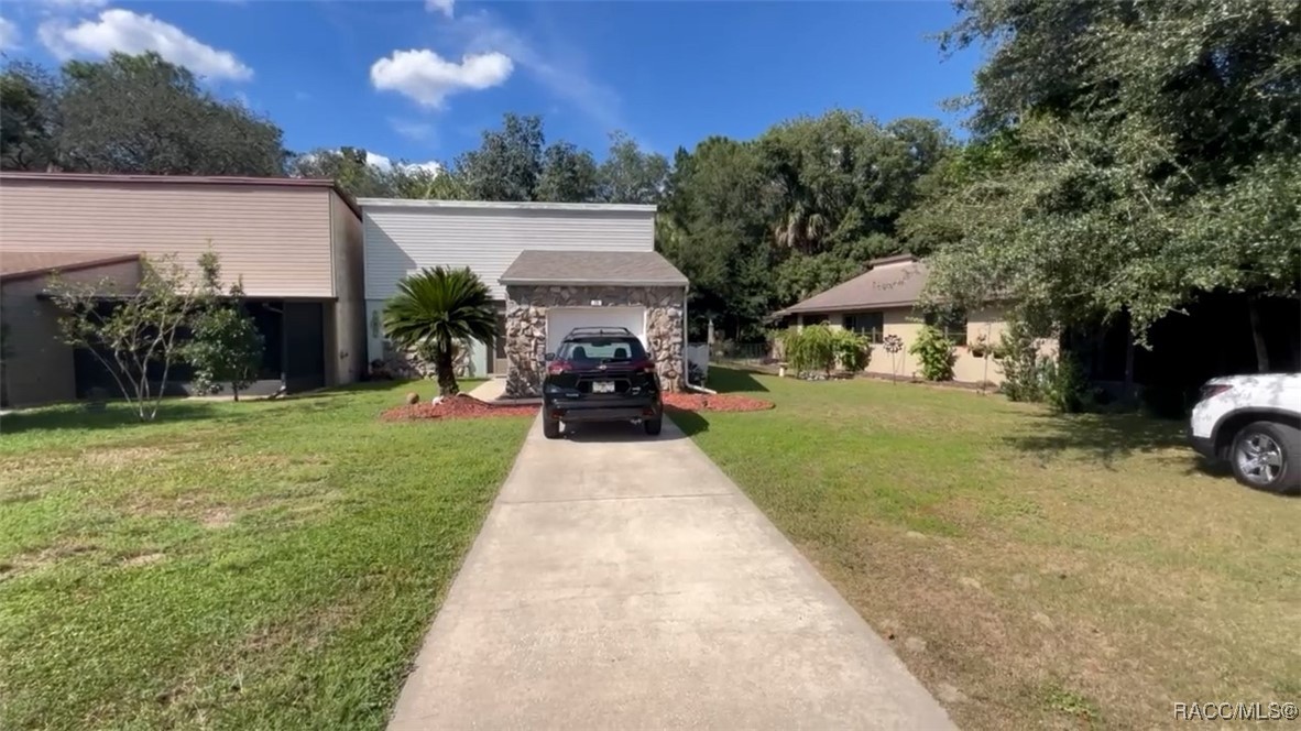Chinaberry Cir, Homosassa, FL 34446