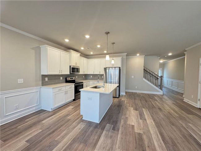 5576 Rockfern Dr, Townhouse with 3 bedrooms, 3 bathrooms and 4 parking in Lilburn GA | Image 7