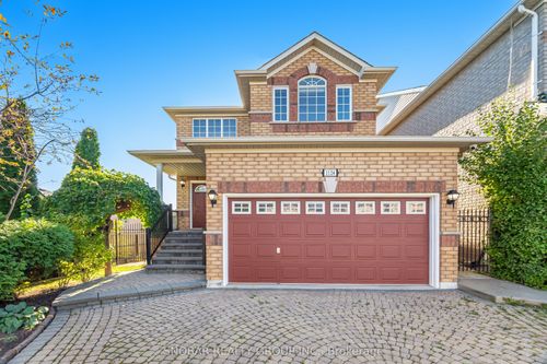 1124 Knotty Pine Grove, Mississauga, ON, L5W1J6 | Card Image