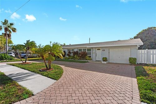 605 Se 8th Ave, Deerfield Beach, FL, 33441-4837 | Card Image