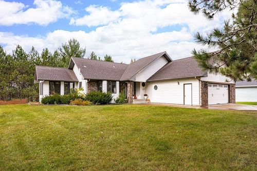 807 Sw 7th Ave, Grand Rapids, MN, 55744-3496 | Card Image