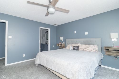 784 Streamside Dr, Greenfield, IN, 46140-7167 | Card Image