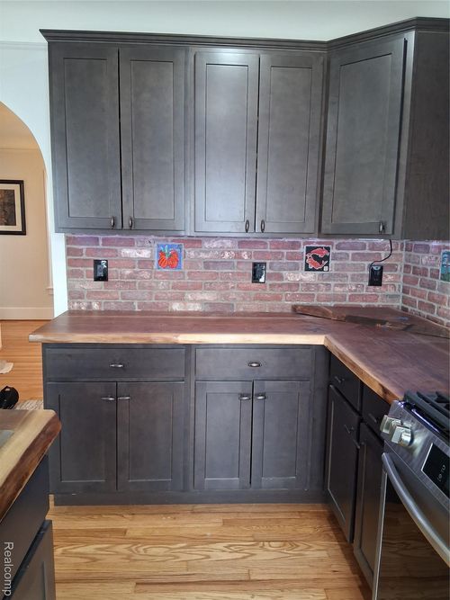 160 Chippewa Rd, Pontiac, MI, 48341-2007 | Card Image