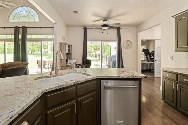 109 Enchanted Dr, House other with 4 bedrooms, 2 bathrooms and null parking in Enchanted Oaks TX | Image 8