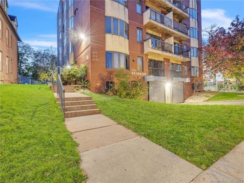 405-213 Franklin Ave, Hartford, CT, 06114-1339 | Card Image