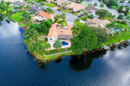 9881 Sw 1st Ct, Plantation, FL, 33324-2313 | Card Image