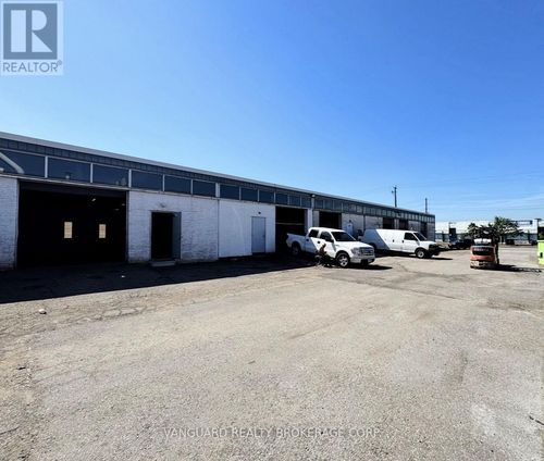 393 Signet Drive, Toronto (Humber Summit), ON, M9L1V3 | Card Image