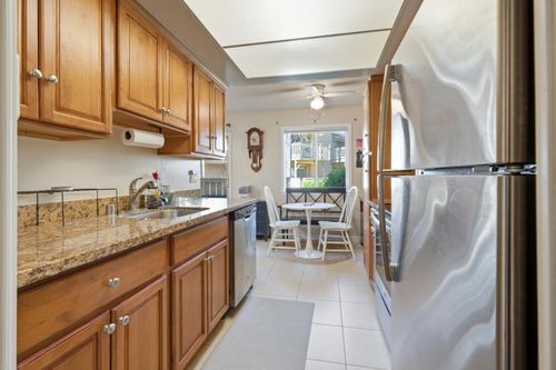 apt-79-328 Northbank Ct, Stockton, CA, 95207-7622 | Card Image