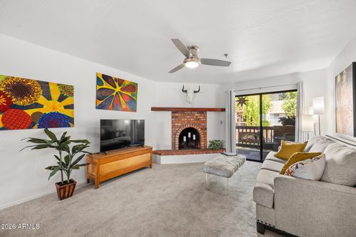 215-3031 N Civic Center Plz, Scottsdale, AZ, 85251-7901 | Card Image