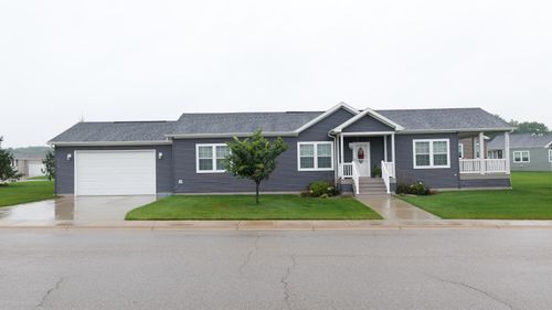 11761 Townsquare Blvd, Rockford, MI, 49341-8119 | Card Image