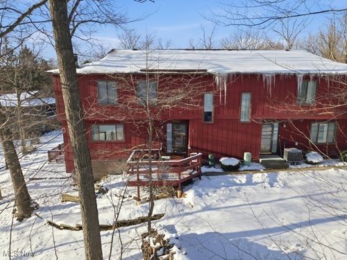 17c-7517 Creekwood Dr, North Royalton, OH, 44133-3849 | Card Image