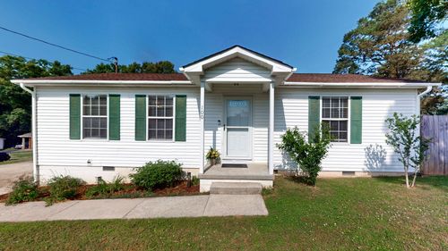 100 Waggoner St, Decherd, TN, 37324-3650 | Card Image