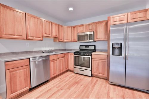 1l-1703 Cliff St, Union City, NJ, 07087-7005 | Card Image