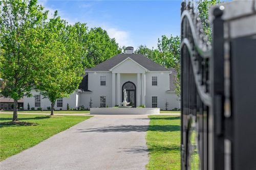 862 Via Firenze Ave, Tontitown, AR, 72762-5271 | Card Image