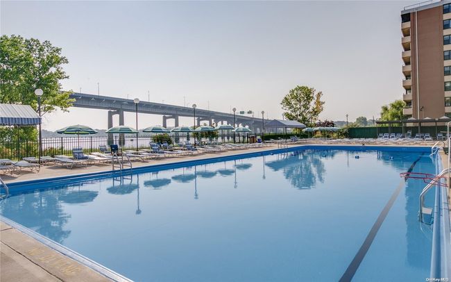 Pool | Image 24