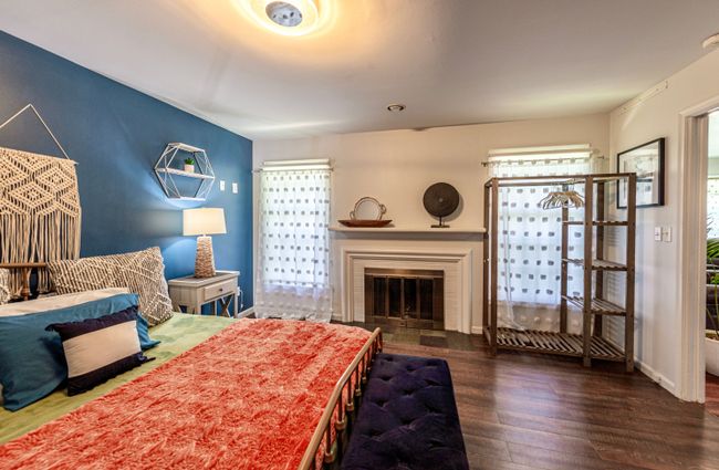 Bedroom 3 with natural fireplace | Image 26